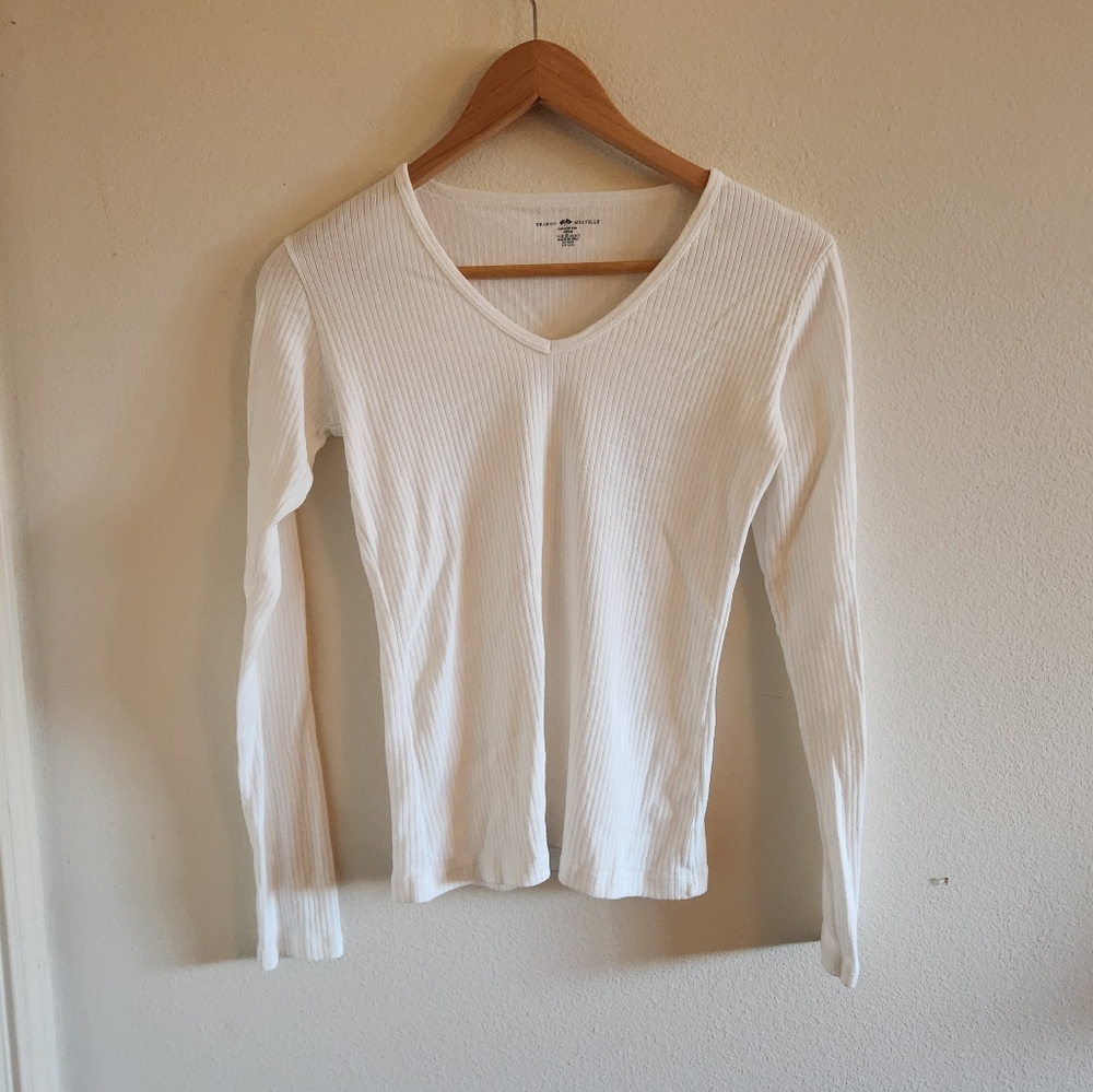 Brandy Melville White Ribbed Long Sleeve V-Neck Top